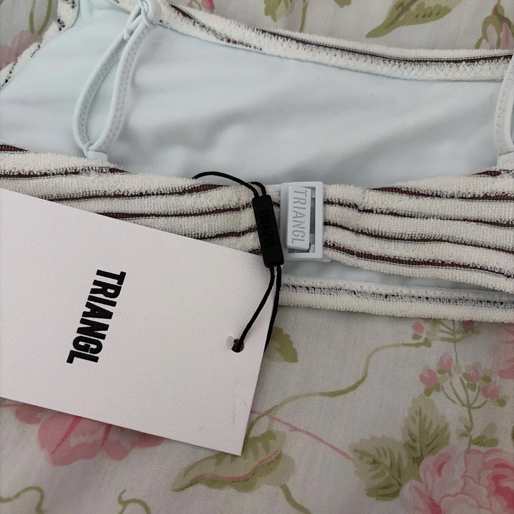 Triangl Swimwear! White Bikini Set with Thin Black Stripe Detail - Picture 4 of 5
